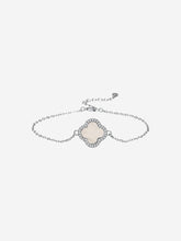 Load image into Gallery viewer, Silver Clover Bracelet - Pearl
