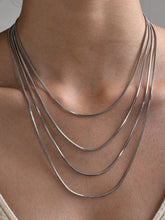 Load image into Gallery viewer, Snake Bone Chain - Silver
