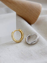 Load image into Gallery viewer, 925 Sterling Silver Round Clip Earring Gold
