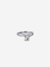 Load image into Gallery viewer, Moissanite Diamond Ring
